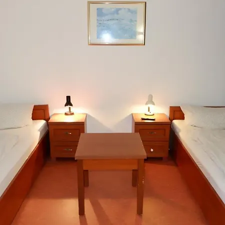 Hostel am Kurtti-2